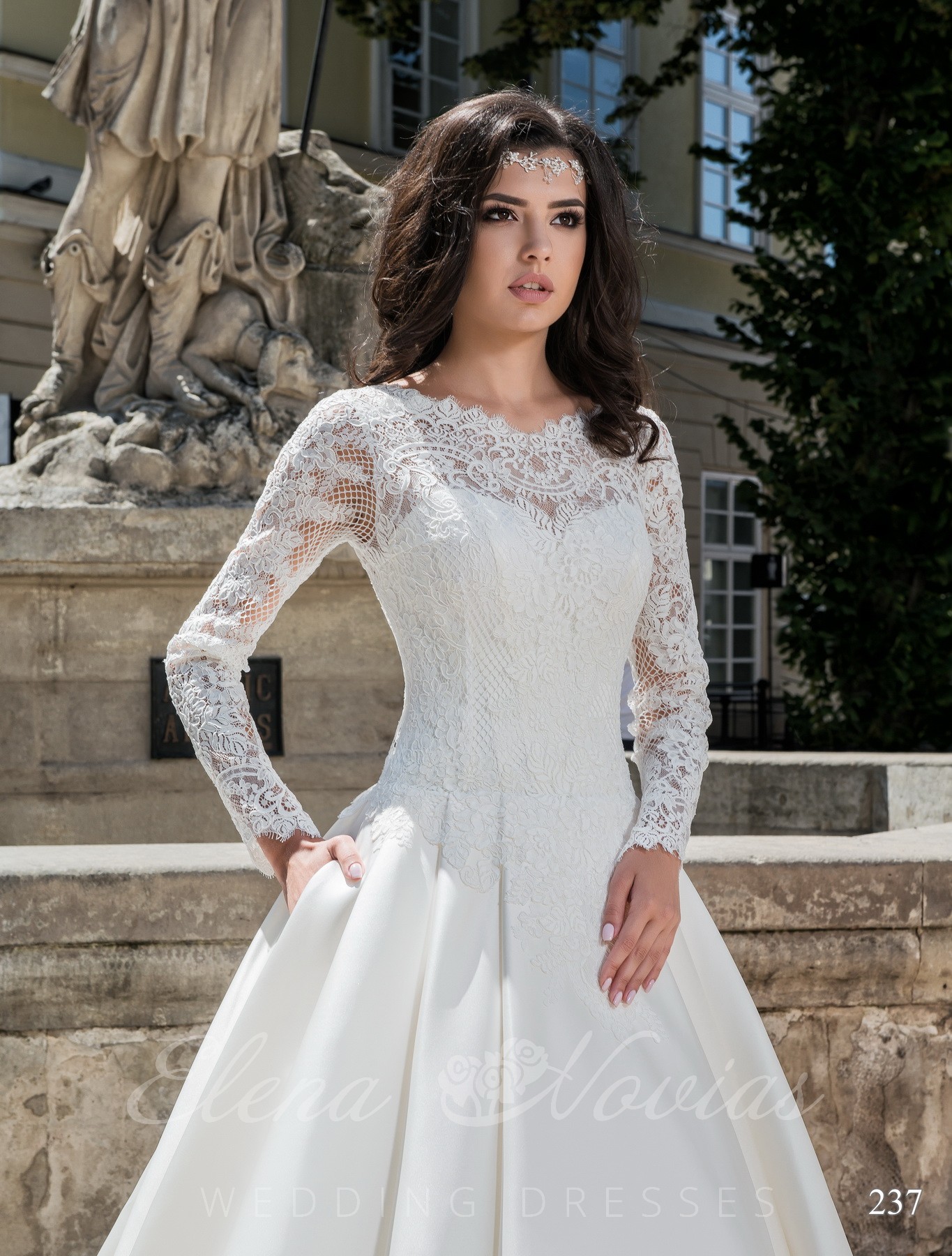 Wedding dress with long sleeves model 237